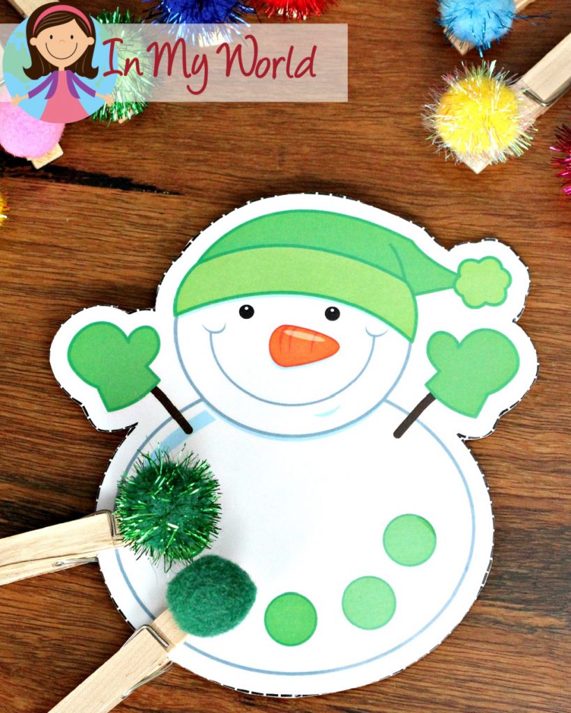FREE Winter Preschool Centers. Snowflake Color Matching Activity. 